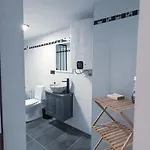 Residenza Santa Anastasia Lilla At Piazza Erbe 公寓 *