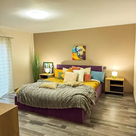 Apartament Residenza Santa Anastasia Lilla At Piazza Erbe *