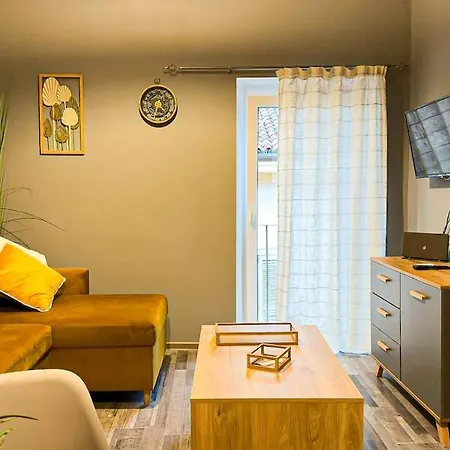 Residenza Santa Anastasia Lilla At Piazza Erbe